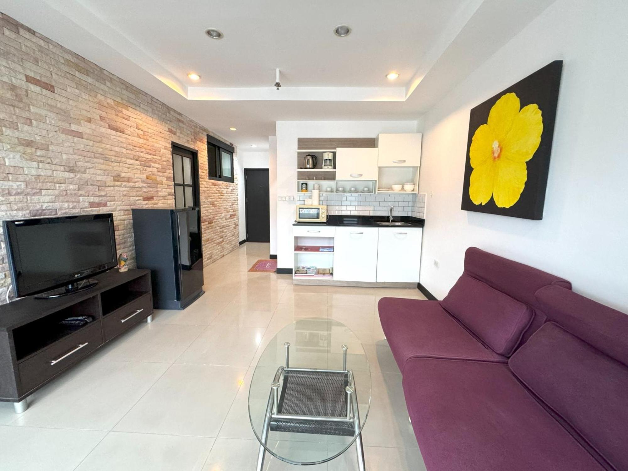 Patong Tower Apartment By Lofty Exteriör bild